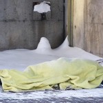 snow-homeless_1211770i