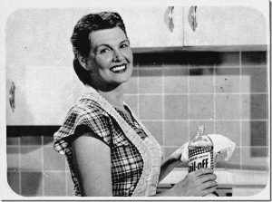 1950s woman cleaning, homemaker, housewife, Chronically Vintage_thumb[2]